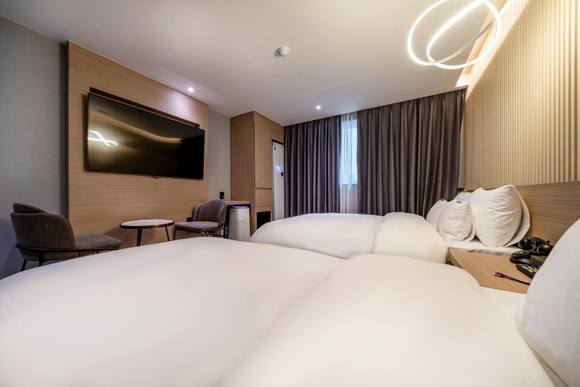 Urban Brown Hotel Chungju City Hall 外观 照片