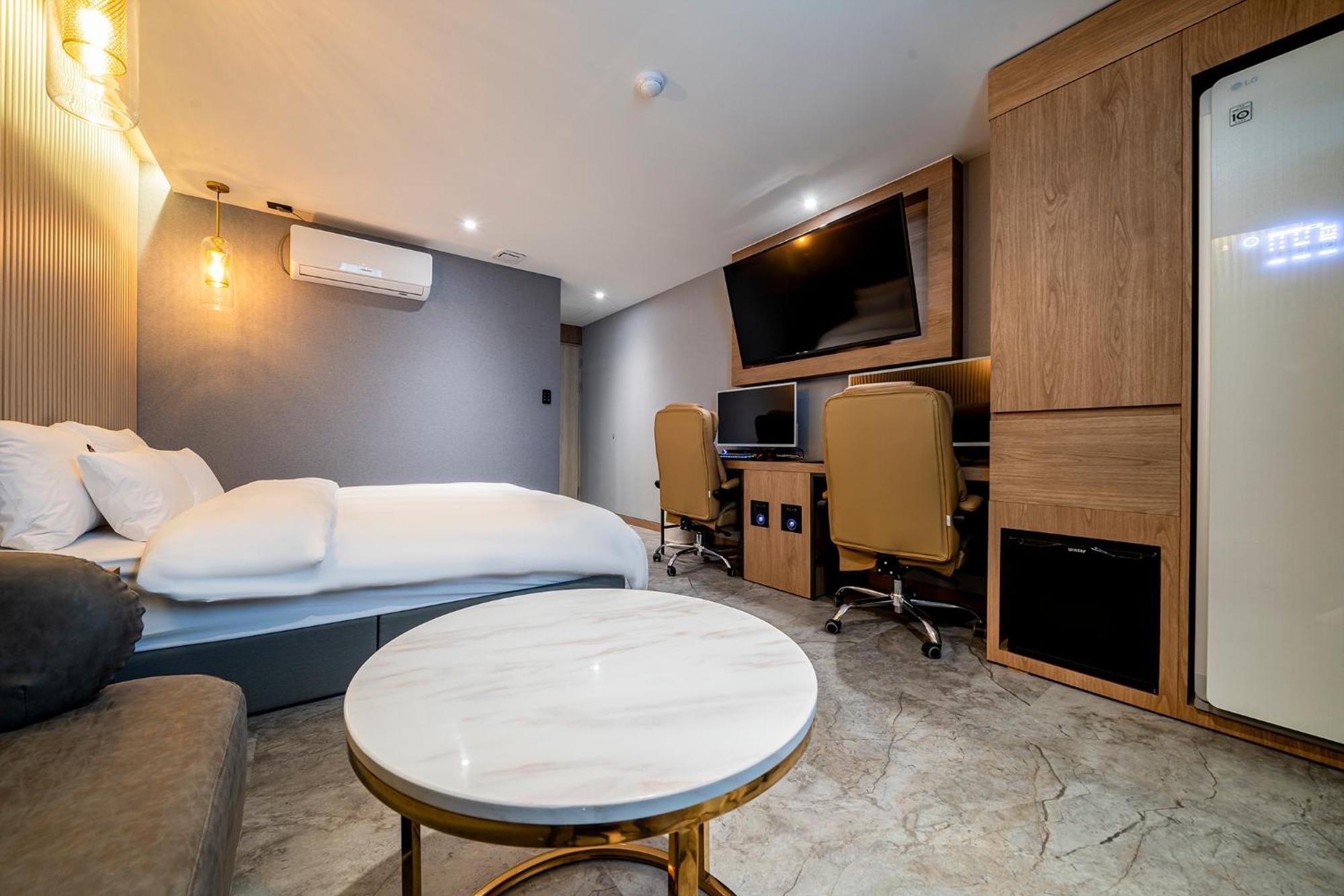 Urban Brown Hotel Chungju City Hall 外观 照片