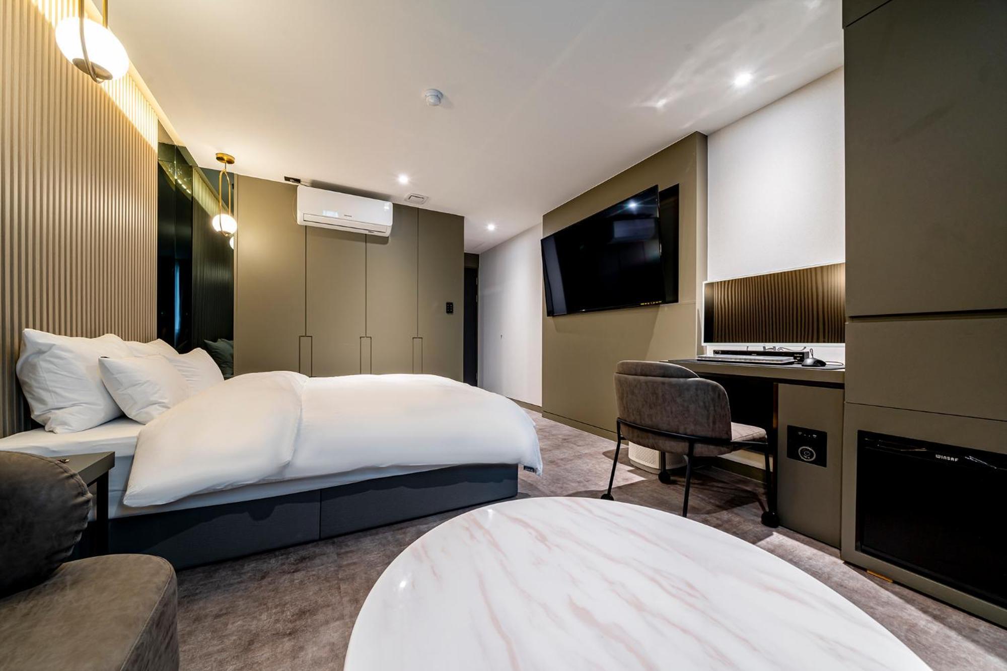 Urban Brown Hotel Chungju City Hall 外观 照片